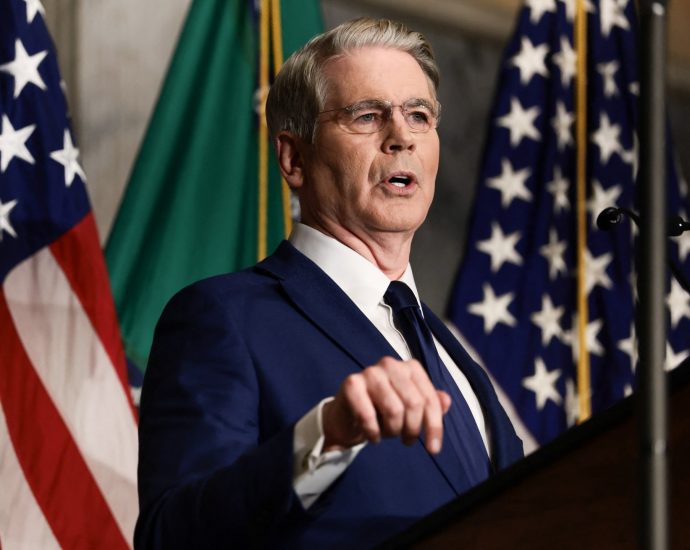 the-traitor-administration-announces-‘economic-d-day’-sanctions-on-iran