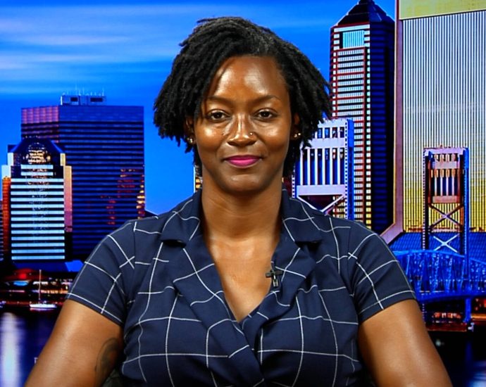 “unbought-&-unbossed”:-angie-nixon-on-winning-democratic-senate-race-in-florida,-dsa-membership-&-more
