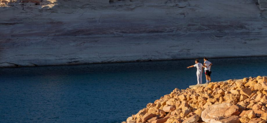 the-biggest-carbon-polluters-are-to-blame-for-half-of-us.-western-water-lost-to-climate-change,-‘groundbreaking’-paper-says