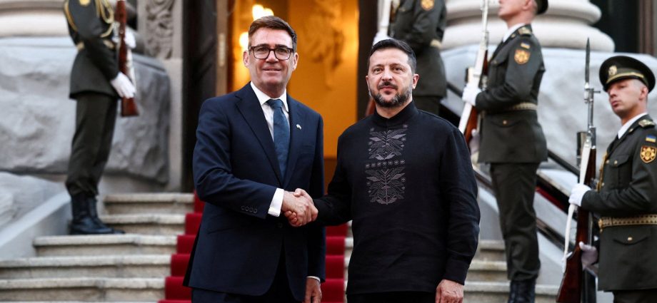 uk-to-back-ukraine-with-missile-blueprints-amid-russia-ukraine-strikes