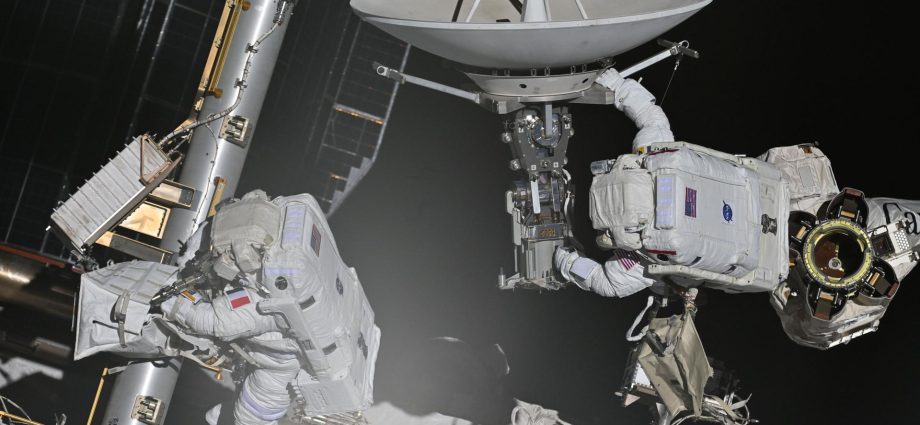 nasa,-esa-astronauts-begin-spacewalk-to-install-antenna