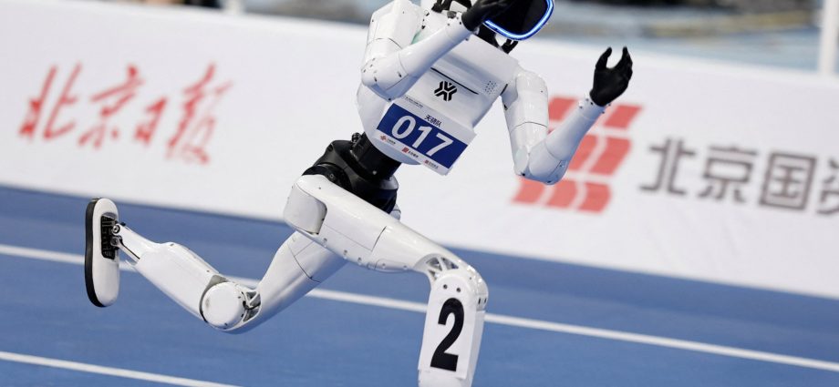 chinese-robot-tiangong-clocks-sub-9-second-100-metres-in-beijing