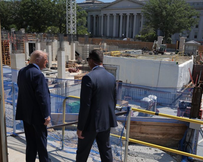 there’s-already-a-secret-bunker-at-the-white-house-where-the-traitor-wants-to-build-his:-report