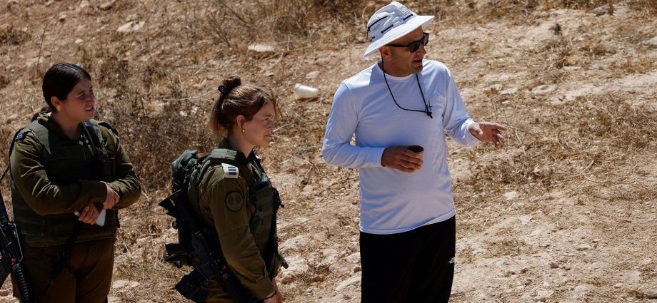 israeli-forces-block-palestinian-american-lou-ridi-from-walking-on-his-land
