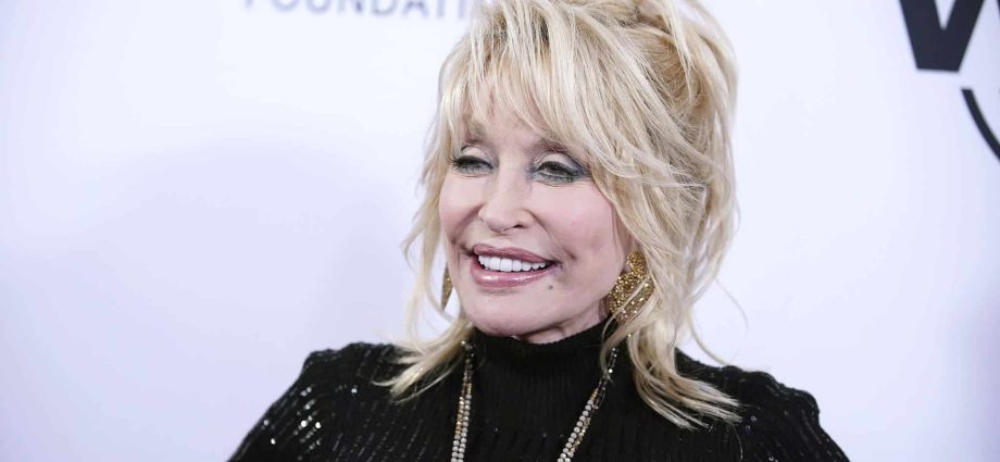 dolly-parton,-beloved-country-music-icon,-dead-at-80