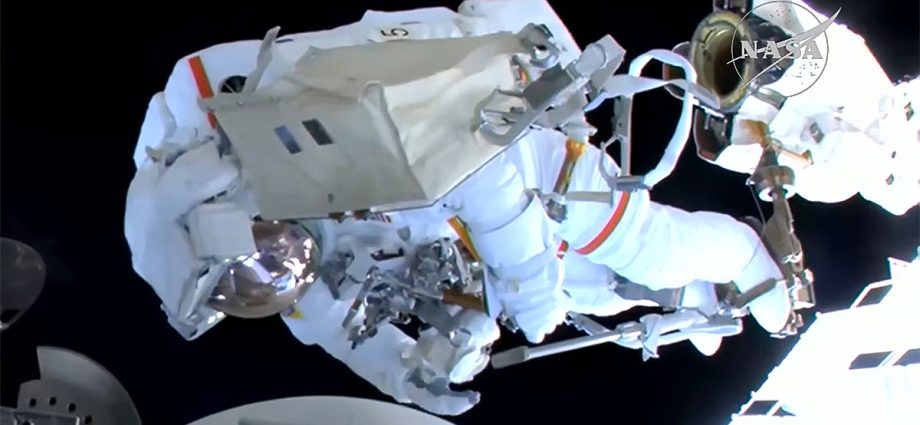 nasa,-esa-spacewalkers-finish-installing-high-speed-antenna