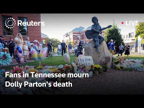 live:-fans-in-tennessee-mourn-dolly-parton’s-death