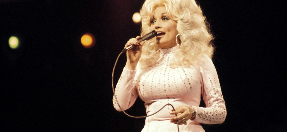 dolly-parton,-country-music-singer-and-cultural-icon,-dies-at-80
