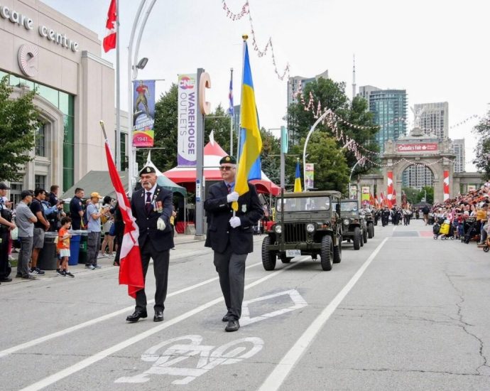 ukrainian-officers-march-in-toronto’s-105-year-old-warriors’-day-parade