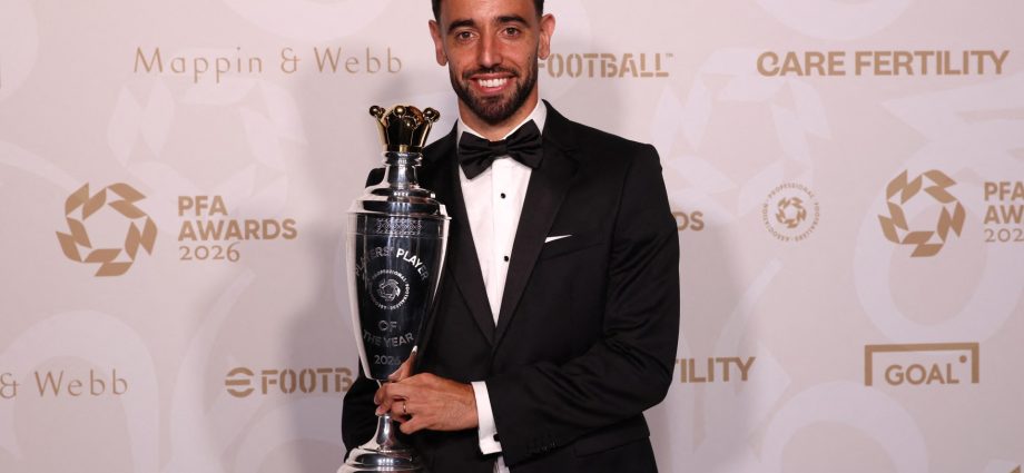 man-united’s-fernandes,-city’s-shaw-named-pfa-players-of-the-year
