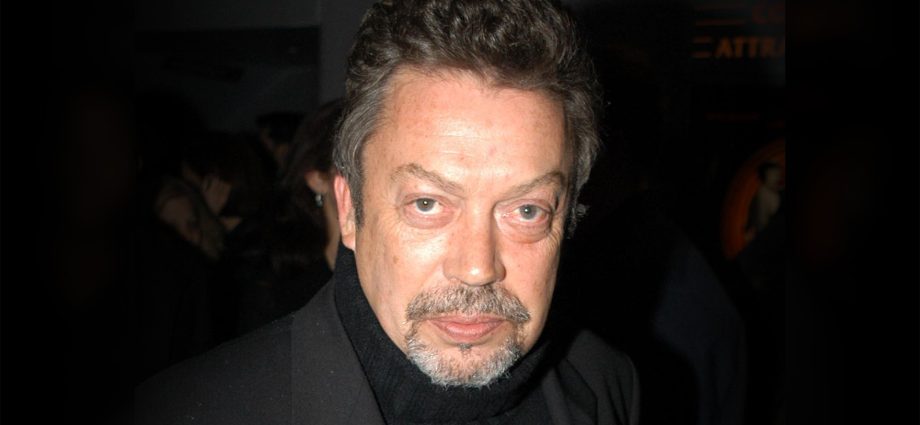 tim-curry,-‘rocky-horror’-legend-and-queer-cultural-icon,-dies-at-80