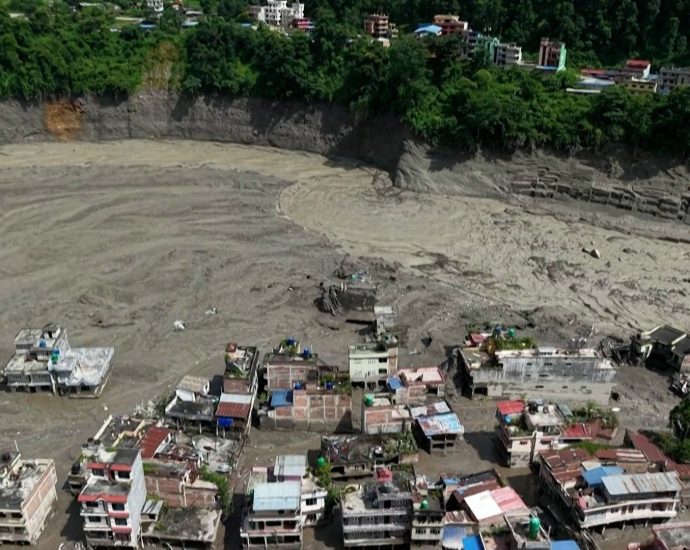 video:-survivors-recount-moment-flash-floods-hit-nepal
