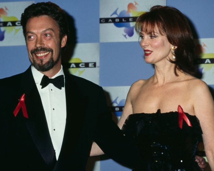 tim-curry,-known-for-‘it’-and-‘rocky-horror’,-dies-at-80