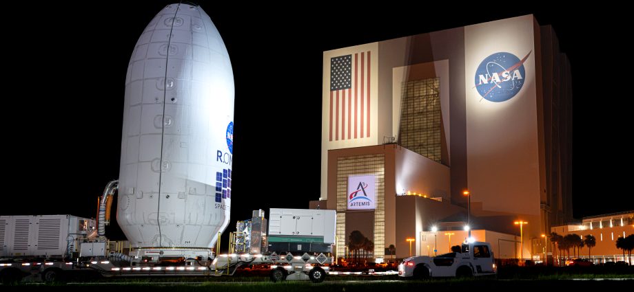 roman-space-telescope-travels-to-spacex-hangar