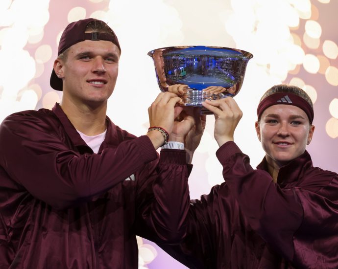 czech-pair-karolina-muchova-and-jakub-mensik-win-us-open-mixed-doubles