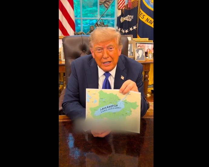 the-traitor-crosses-lake-ontario-on-map,-renames-it-‘lake-america’