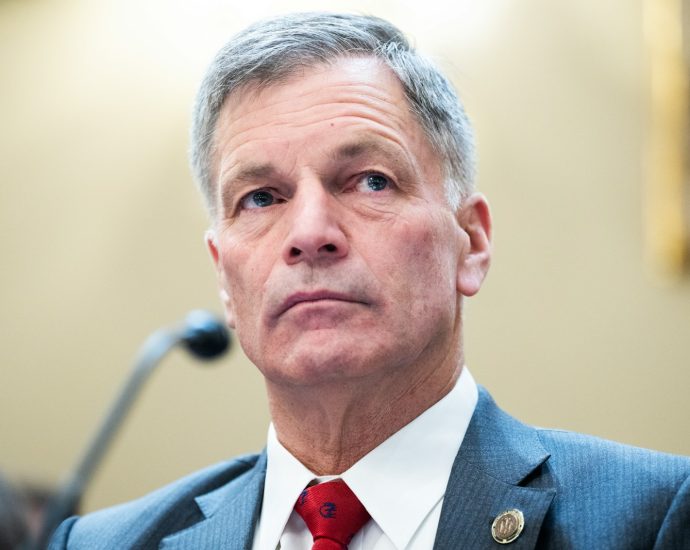 republican-governor-calls-out-doj’s-“aggressive”-election-monitors