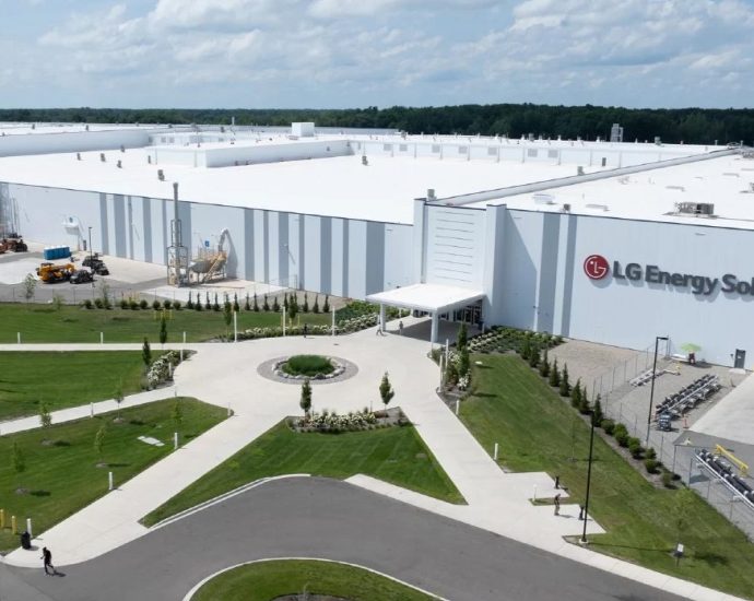 lg-energy-solution’s-new-lansing-plant-starts-making-cells-for-grid-storage-and-evs