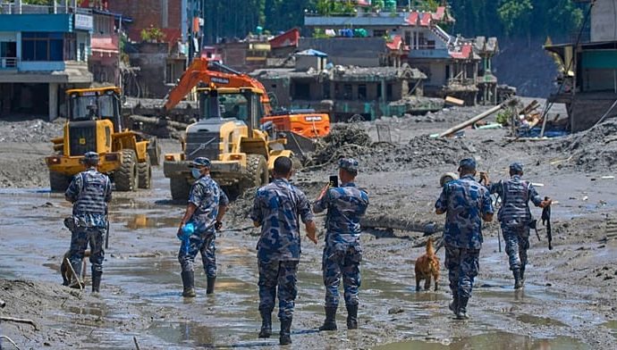 death-toll-nears-500-as-rescuers-search-for-1,400-missing-after-nepal-tibet-floods