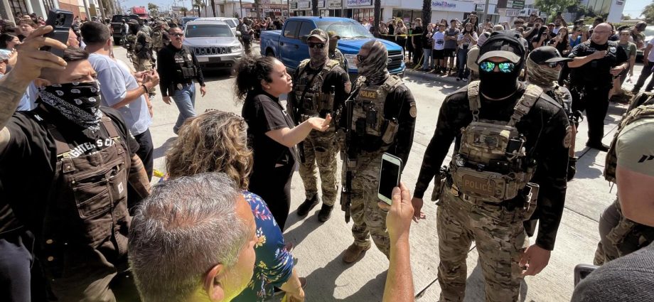 california-lawmakers-push-bill-to-ban-shock-gloves-for-federal-agents