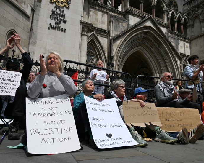 pa-activists-face-‘terror’-charges-over-the-traitor-golf-resort-protest:-report