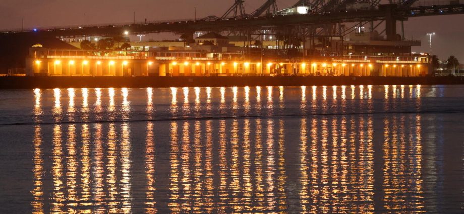 is-long-beach-ready-for-a-floating-nuclear-power-plant?-here’s-what-to-know