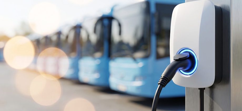 indian-bus-operator-fresh-bus-adds-400-electric-buses-to-chargezone’s-charging-network