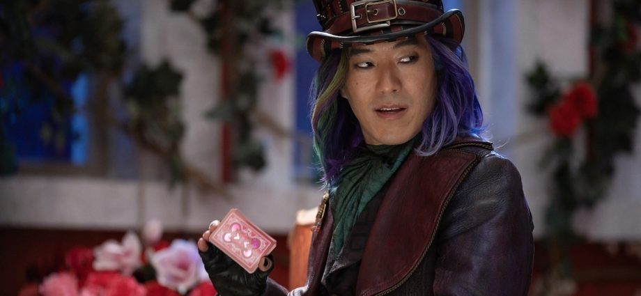 leonardo-nam-on-being-othered,-finding-his-voice-and-going-full-disney-villain-(exclusive)