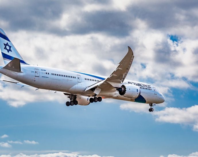passenger-finds-anti-israel-note-hidden-in-suitcase-after-alaska-airlines-el-al-trip