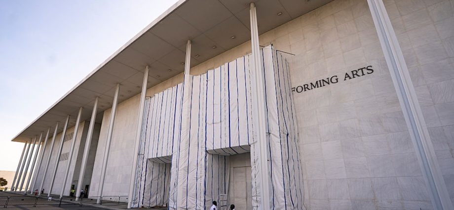 the-traitor’s-real-estate-career-offers-a-hint-of-kennedy-center’s-future