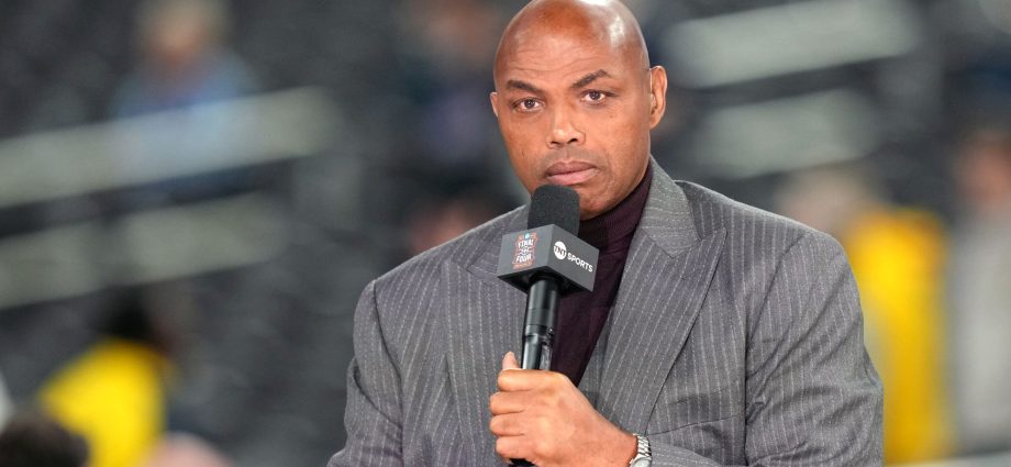 ex-nba-player-charles-barkley-says-he-opposes-trans-women-in-wnba