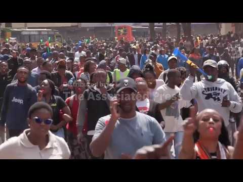 police-use-tear-gas-to-disperse-traders-in-nairobi-protesting-against-rise-in-taxes