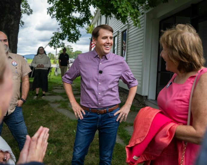 new-hampshire’s-senate-race-leans-dem,-but-the-state-is—well,-you-know