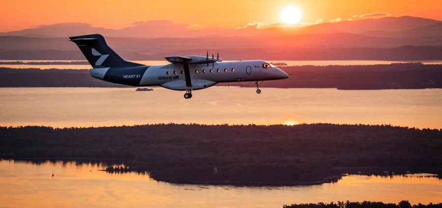 world’s-largest-electric-airplane-takes-first-27-minute-flight