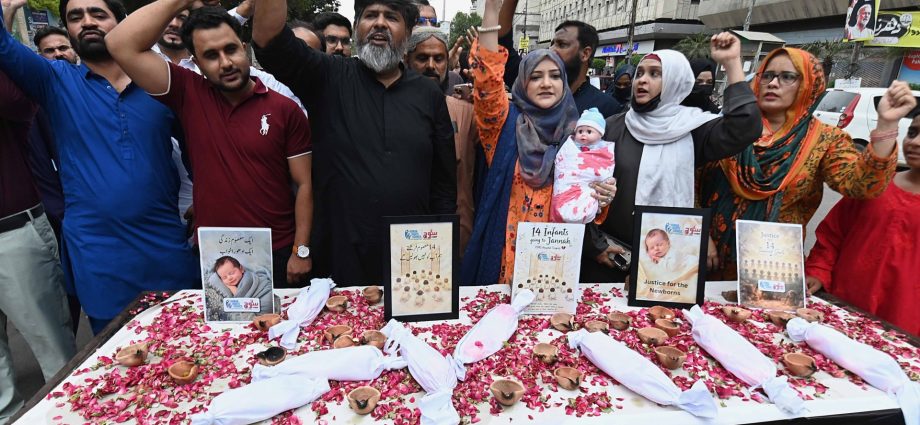 pakistan-suspends-eight-officials-over-hospital-fire-that-killed-14-babies