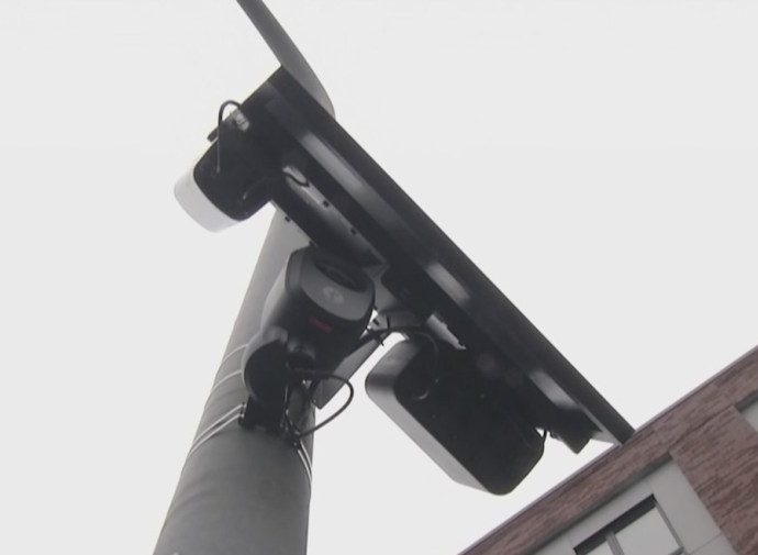 law-enforcement-leaders-clash-over-privacy-concerns,-value-of-flock-cameras