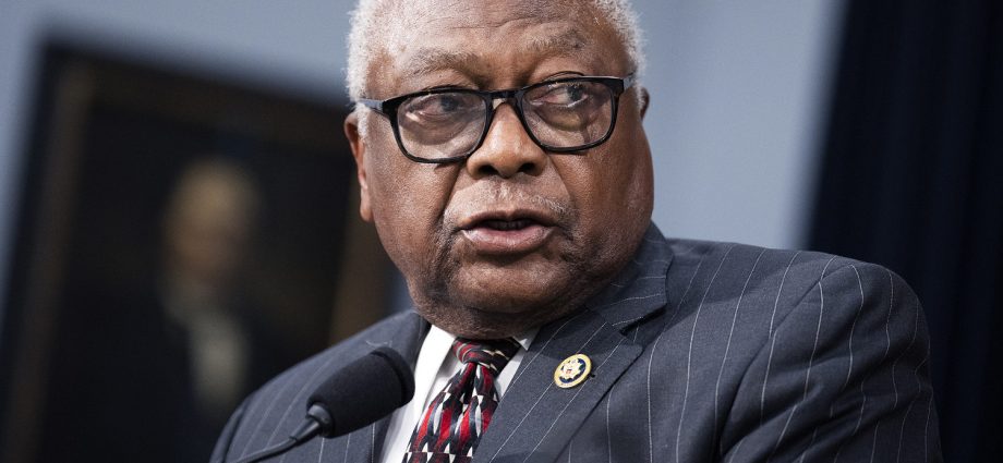 rep.-jim-clyburn-says-impeaching-the-traitor-shouldn’t-be-democrats’-priority-if-they-win-back-the-house