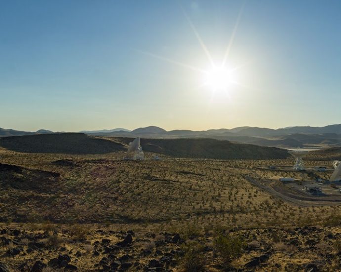 panorama-showcasing-the-34-meter-antennas-of-the-dsn’s-goldstone-complex