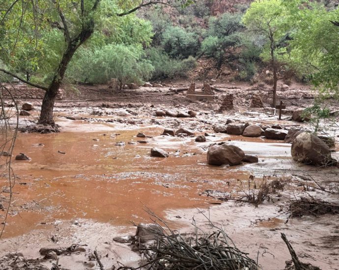 flash-flooding-in-grand-canyon-leaves-more-than-20-people-missing