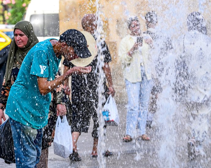 tunisia-swelters-as-power-cuts-disrupt-water-supplies