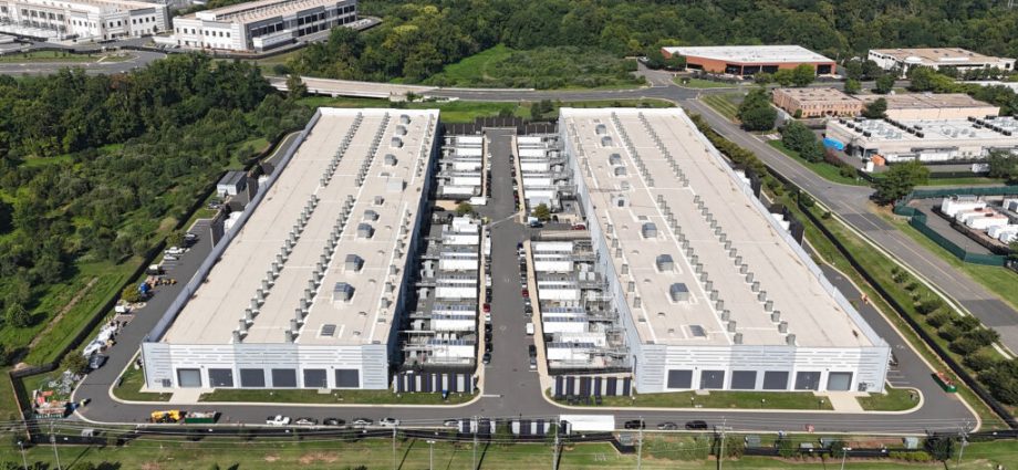 trying-to-get-away-from-gas-turbines,-data-centers-place-their-hopes-on-small-modular-nuclear-reactors