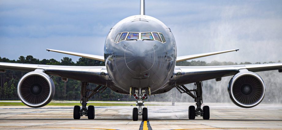 israel’s-boeing-707-tanker-era-nears-end:-the-replacement-aircraft-that-hauls-roughly-15%-more-fuel