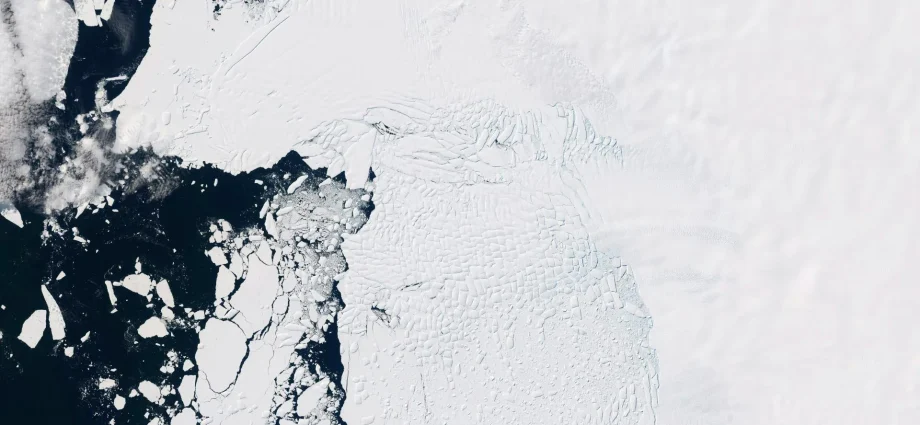 hundreds-of-hidden-earthquakes-found-at-antarctica’s-doomsday-glacier