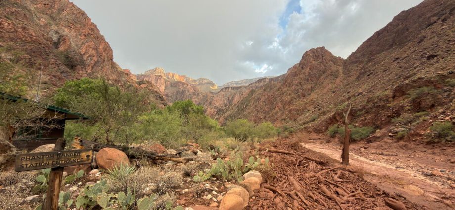 one-dead,-more-than-a-dozen-unaccounted-for-after-grand-canyon-flash-flood
