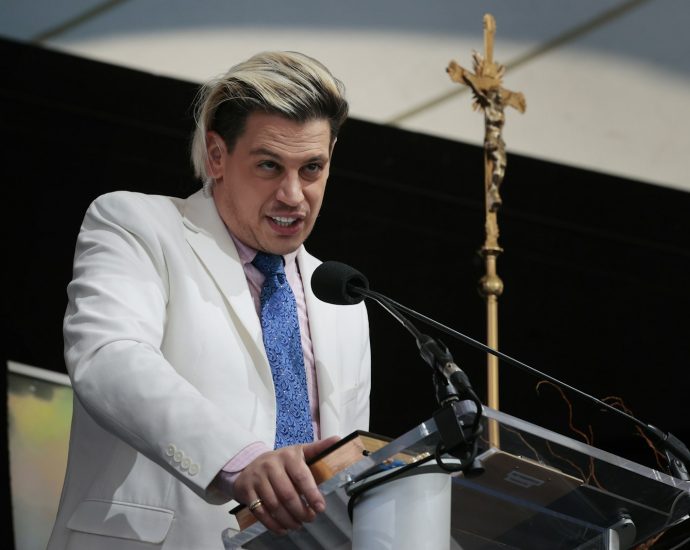 ice-arrests-far-right’s-cancelled-poster-boy-milo-yiannapoulos