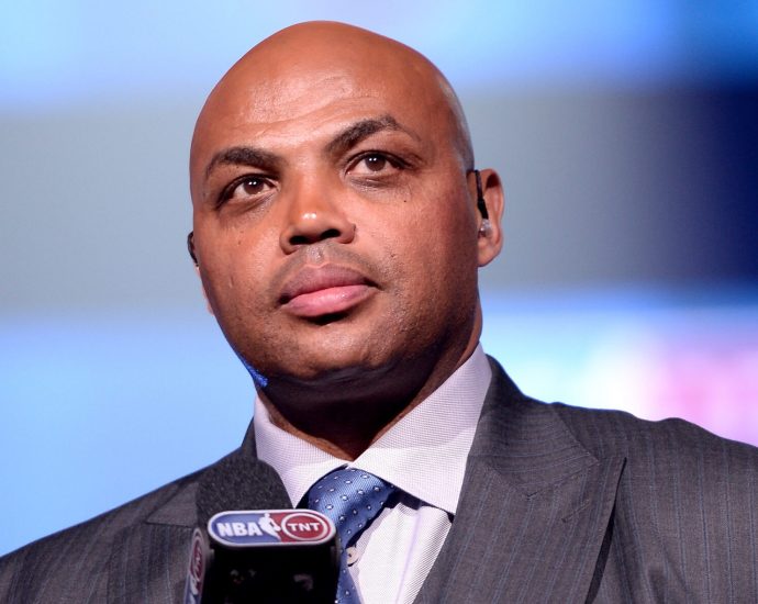 charles-barkley-says-wnba-should-have-shut-down-trans-debate