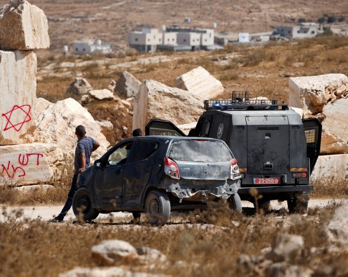 israeli-forces-raze-west-bank-homes-as-eu-weighs-ban-on-settlement-goods