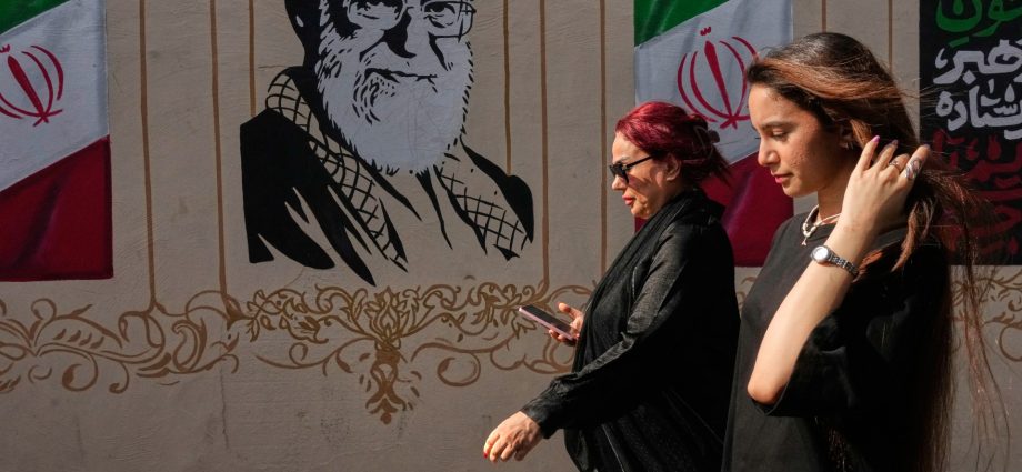 duolingo-d-day:-iranians-question-latest-us-sanctions-targeting-education