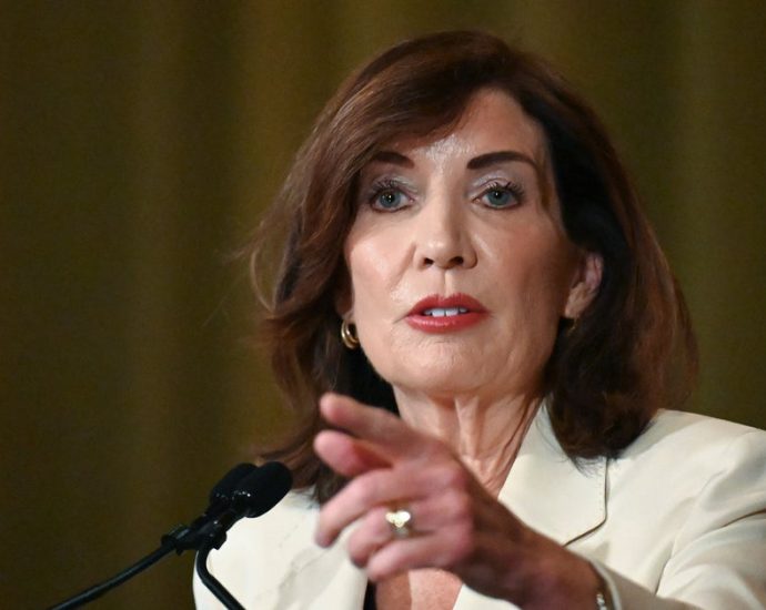 ny-gov.-kathy-hochul-wore-a-hijab-and-you-know-what-happened-next