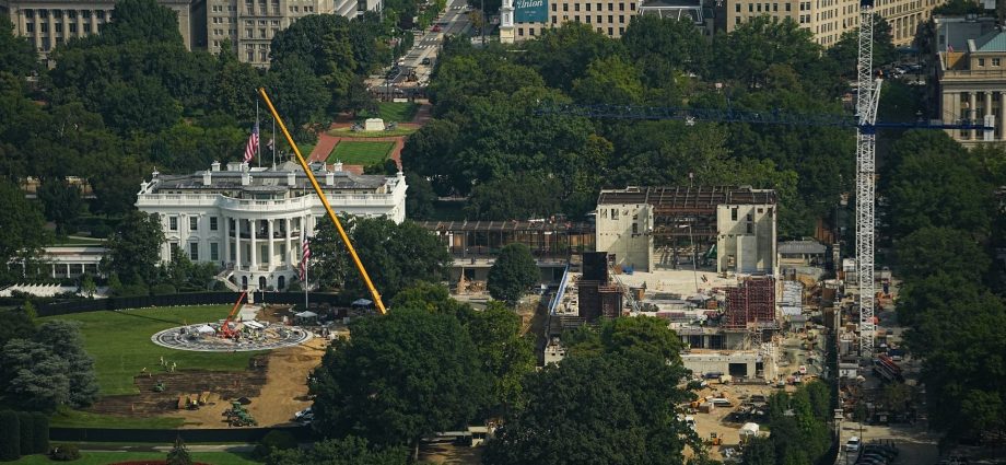 scotus-allows-the-traitor-to-move-ahead-with-white-house-ballroom-project